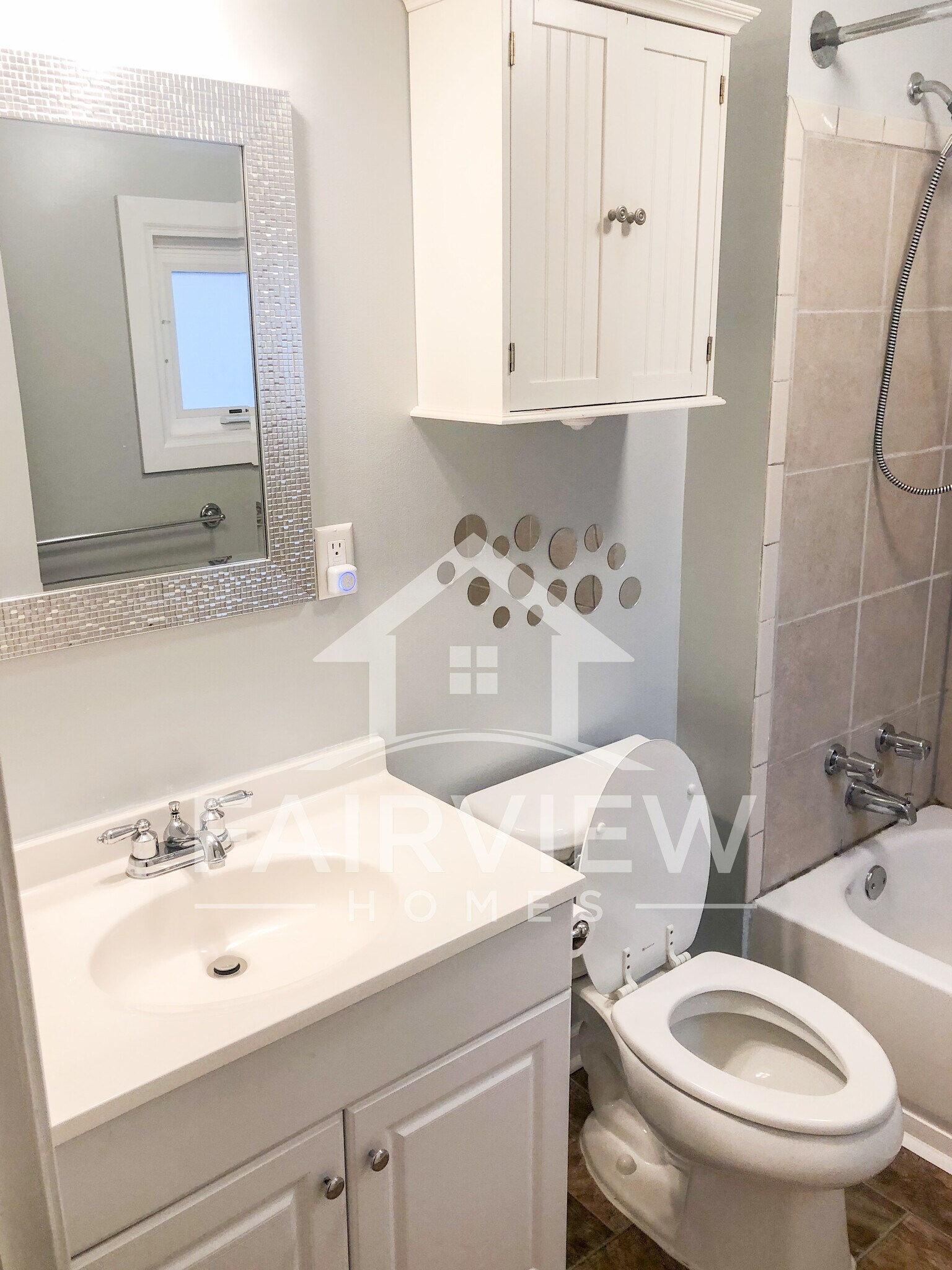 Bathroom - 3520 Demott St