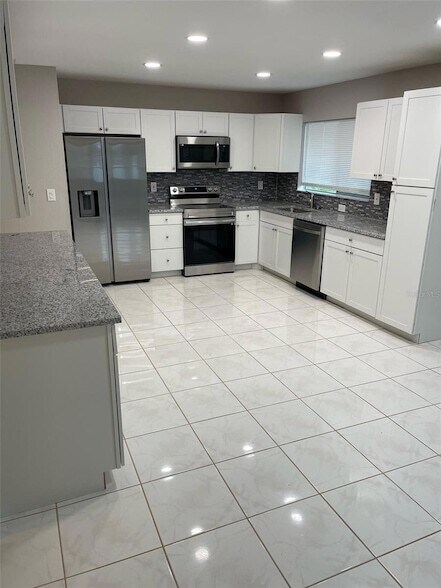 Building Photo - 4246 Hokan Ave