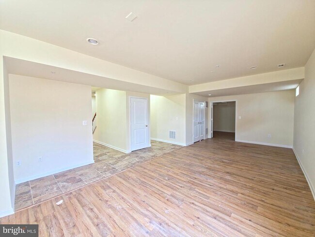 Building Photo - 7108 Sudley Ave