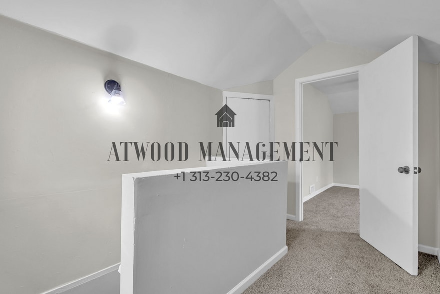 Building Photo - This beautifully updated 3-bedroom, 1-bath single-family home is ready for move-in!