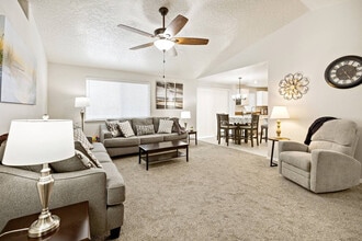 Building Photo - 623 Autumn Pl