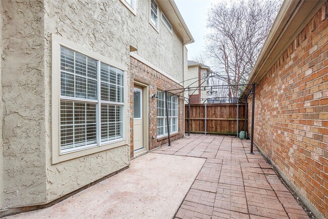 Building Photo - COMING SOON IN EULESS!