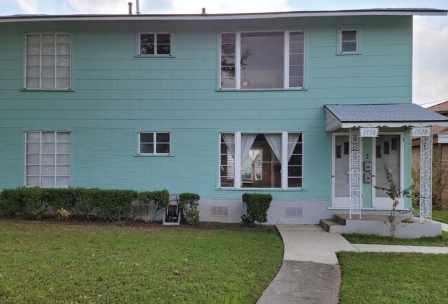 Building Photo - 1528 Steves Ave