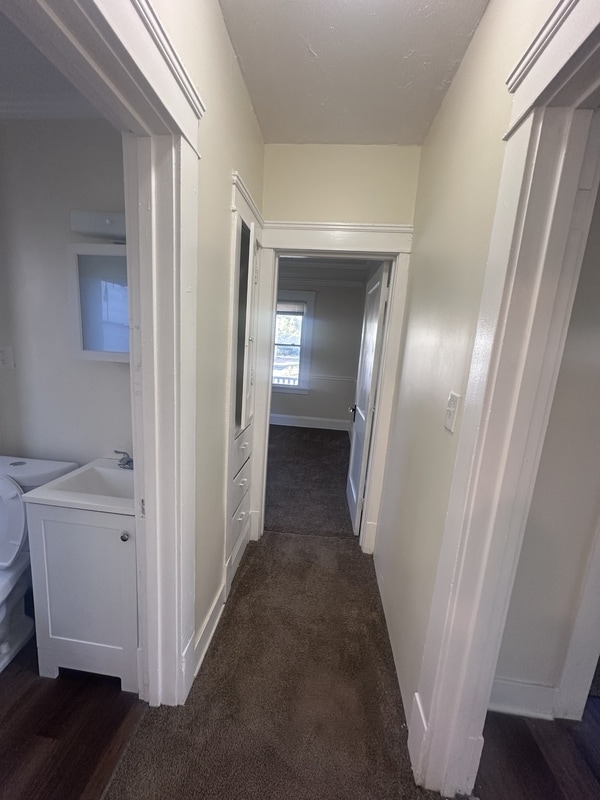 Building Photo - 9604 Manor Ave