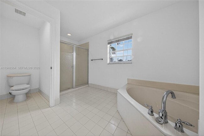 Building Photo - 4645 SW 75th Way