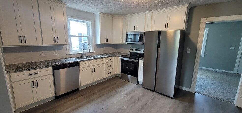 Updated Kitchen - 366 S Greensburg St