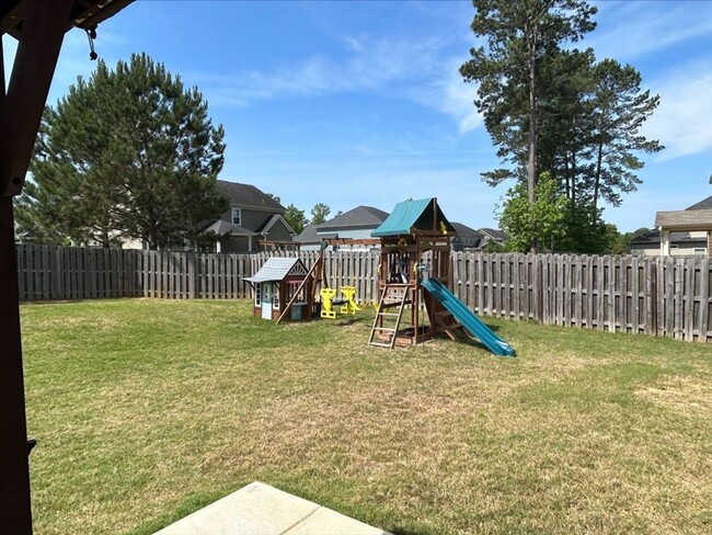 Building Photo - Beautiful Home Midland