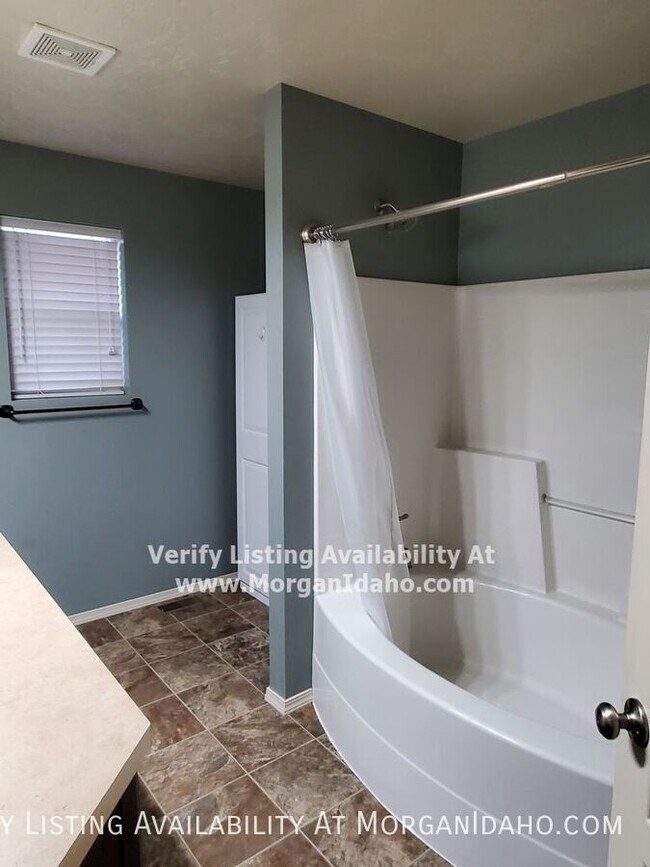 Building Photo - 10627 Pipevine Dr
