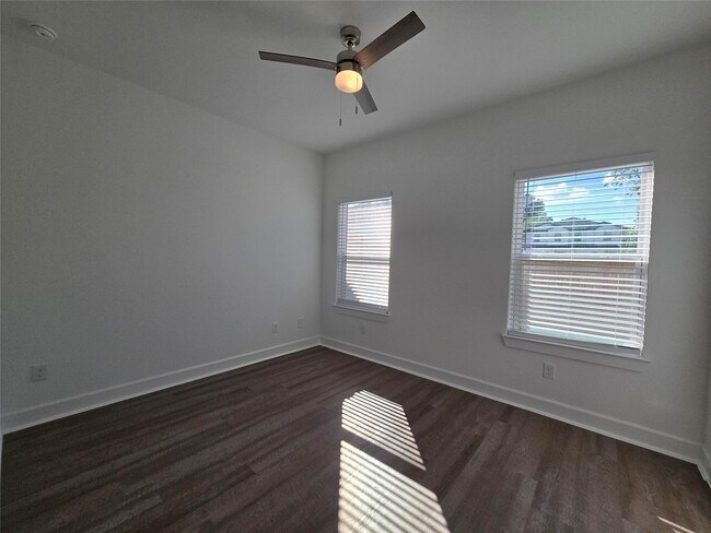 Building Photo - 16710 Timberglen St