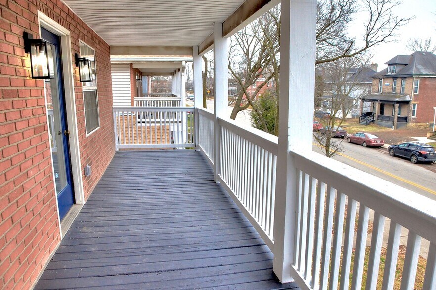 Building Photo - 316 E 17th Ave