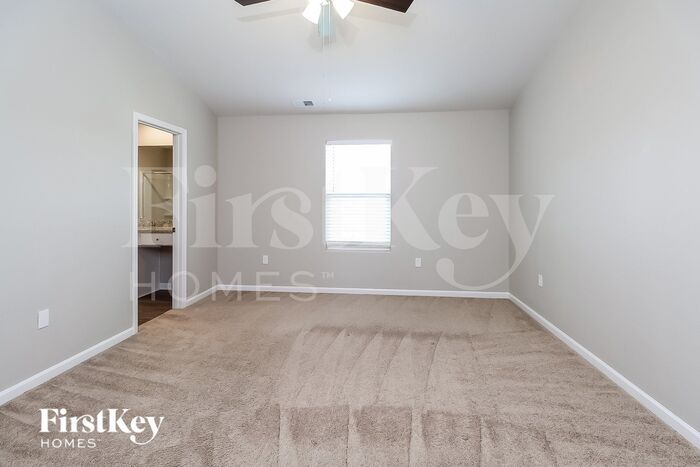 Building Photo - 712 Hawley St