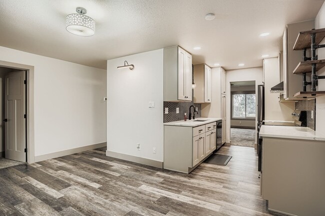 Building Photo - 13149 W Ohio Ave