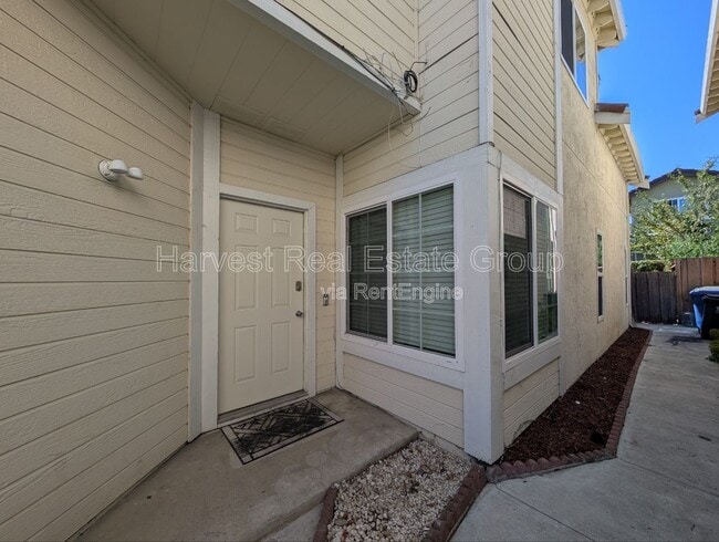 Building Photo - 5621 Civic Terrace Ave