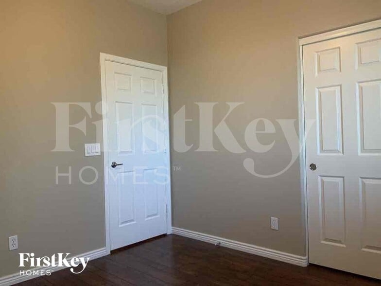 Building Photo - 17424 N 19th Terrace