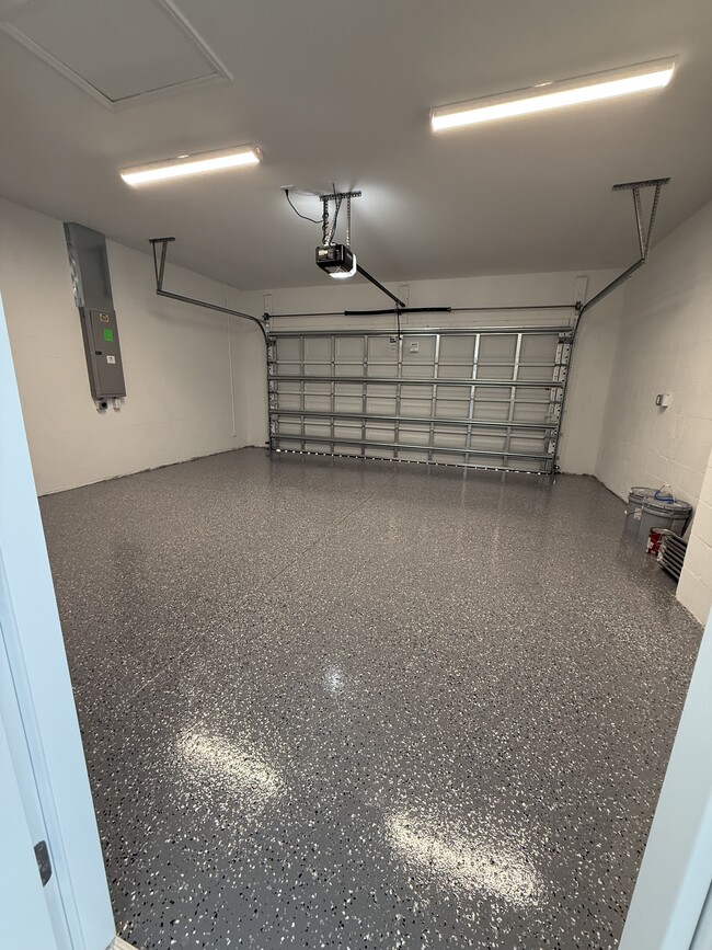 Building Photo - 24750 Marina Del Ray Dr