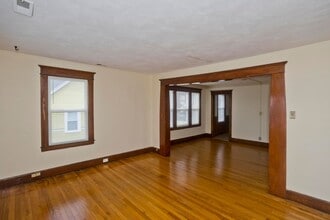 Building Photo - 58-60 Ionia St