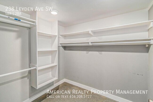 Building Photo - 238 Leyden Ave SW