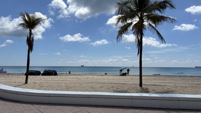 Building Photo - 2500 E Las Olas Blvd
