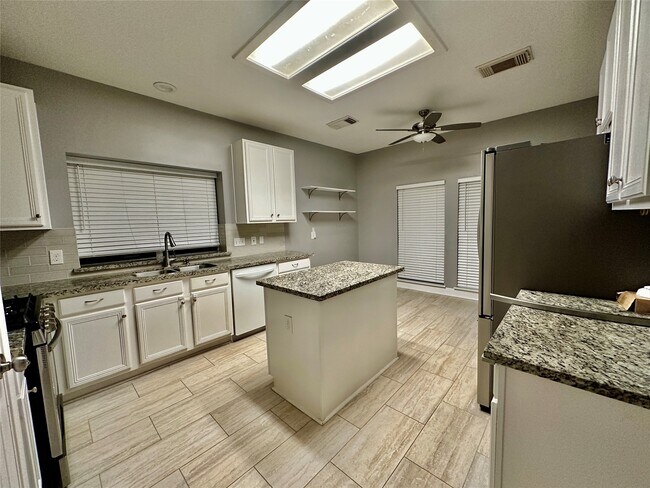 Building Photo - 9327 Restover Ln