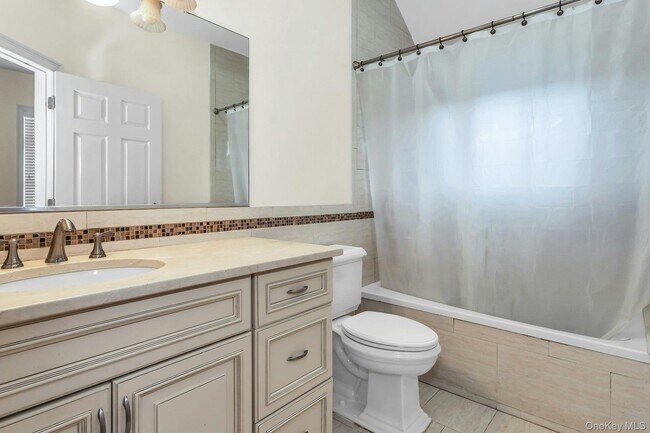 Building Photo - 180 Kensington Rd