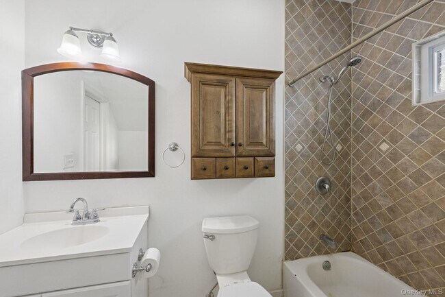 Building Photo - 264 S Ocean Ave