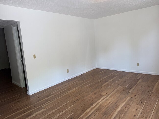 Building Photo - 2491 Wardell Rd
