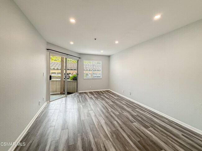 Building Photo - 5744 Oak Bend Ln