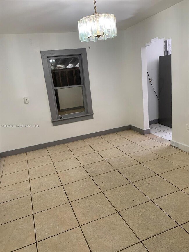 Building Photo - 750 NW 118th St