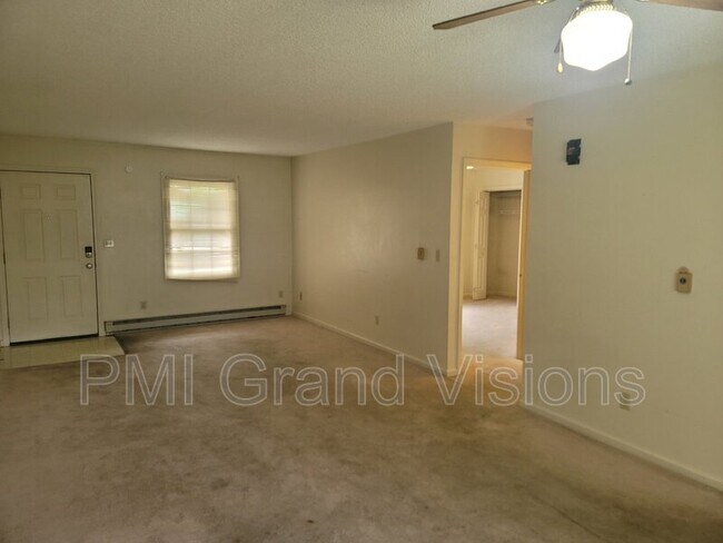 Building Photo - 1305 18th St