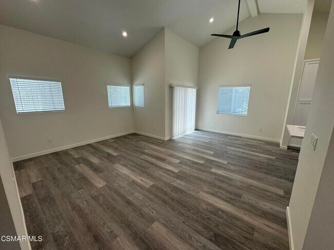 Building Photo - 17018 Midwood Dr