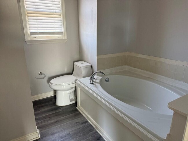 Building Photo - 3383 Hamilton Mill Rd