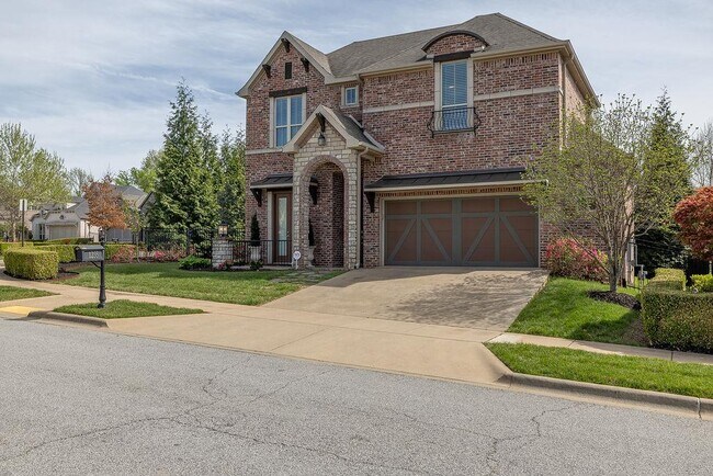 Building Photo - 1235 Adelaide Ln
