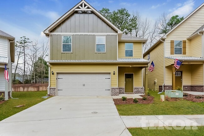 Building Photo - 817 Crescent Way