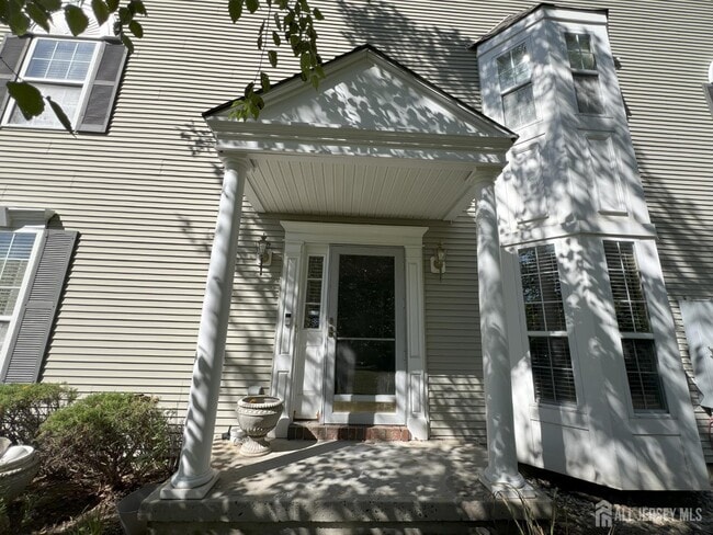 Building Photo - 301 Park Knoll
