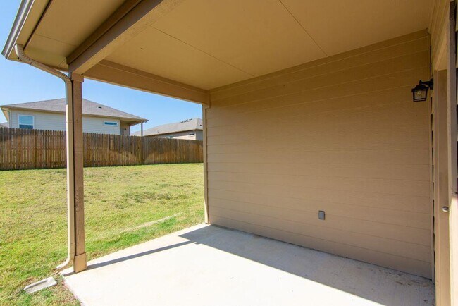 Building Photo - 649 Donegal Ln
