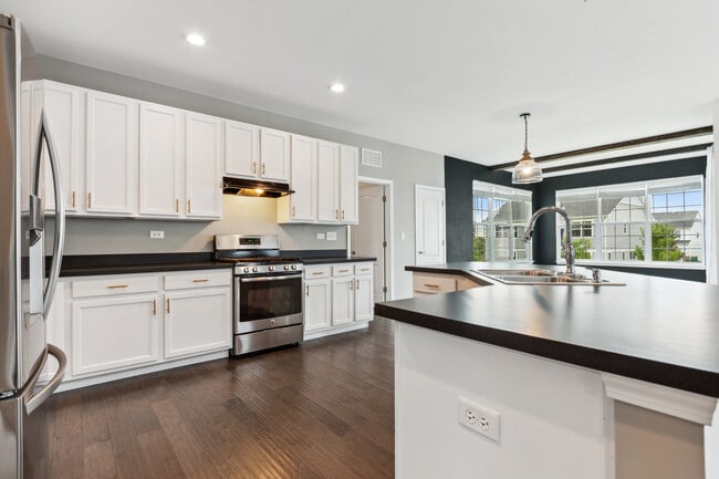 Building Photo - 12811 Conifer St