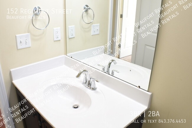 Building Photo - Hearthstone Lakes