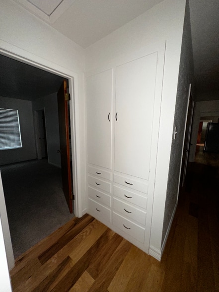 Building Photo - 1241 N Wildwood Dr