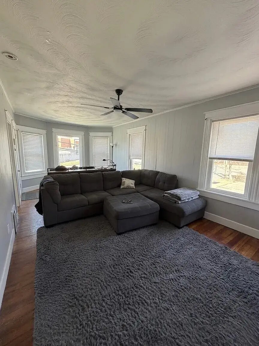 Building Photo - 25 Rosebank Ave