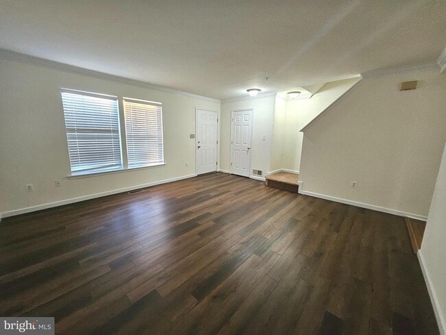 Building Photo - 261 Thomas Harmon Dr