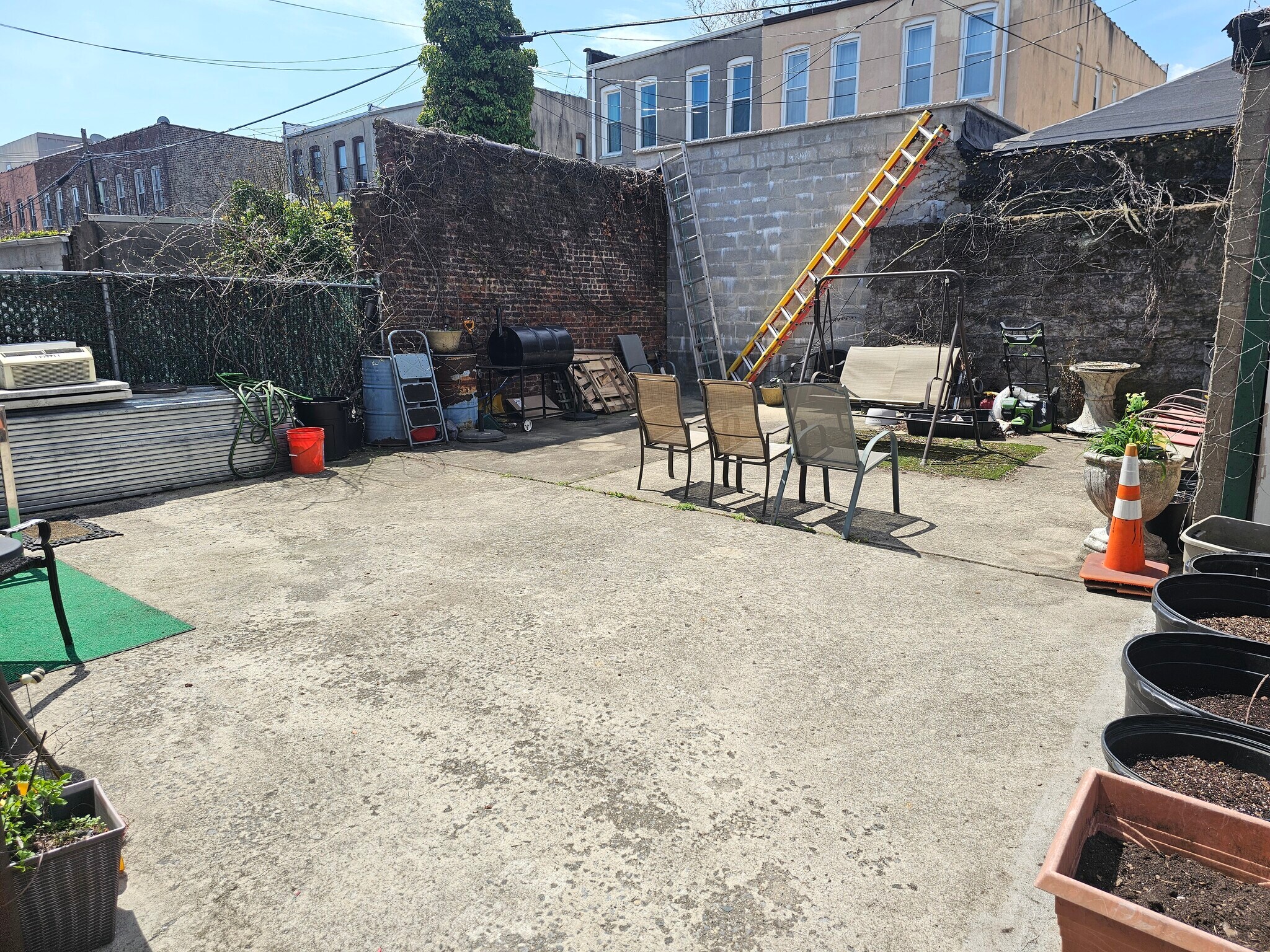Building Photo - 580 Miller Ave