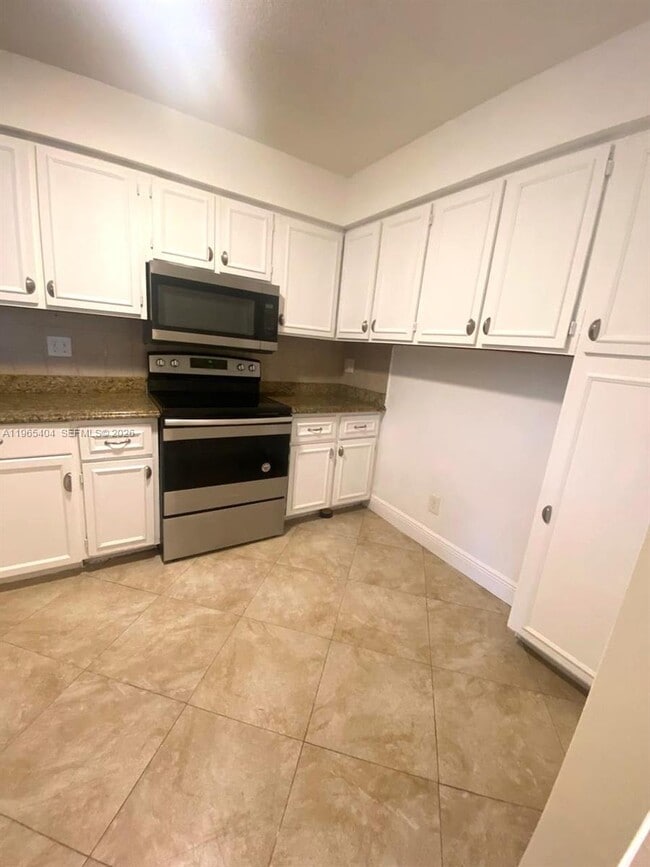 Building Photo - 4601 Pier Dr