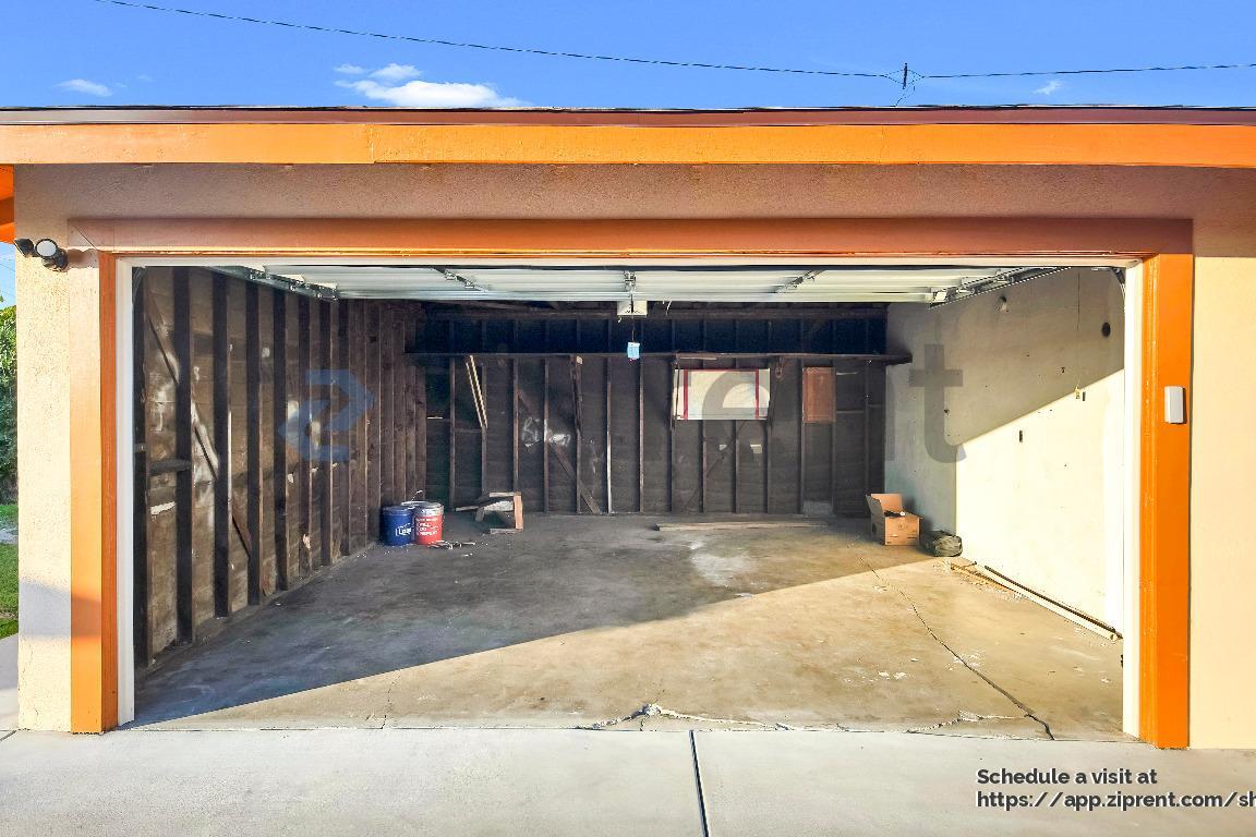 Building Photo - 3620 Ellis Ln