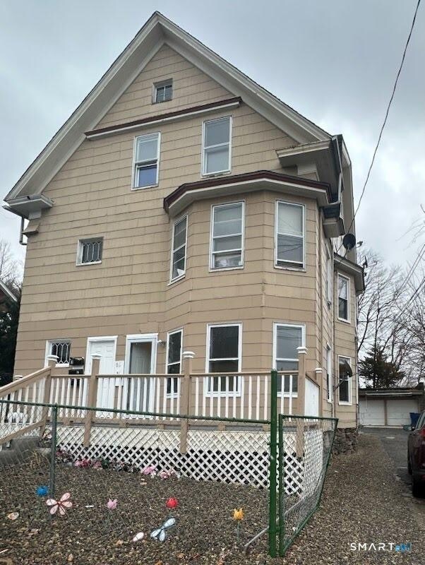 Building Photo - 14 Niagara St