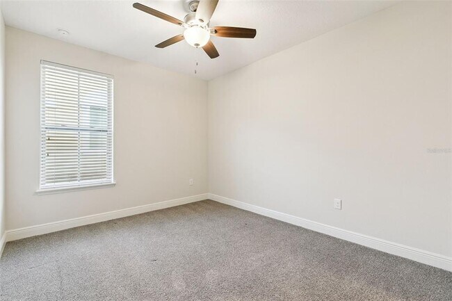Building Photo - 2333 Lobelia Dr