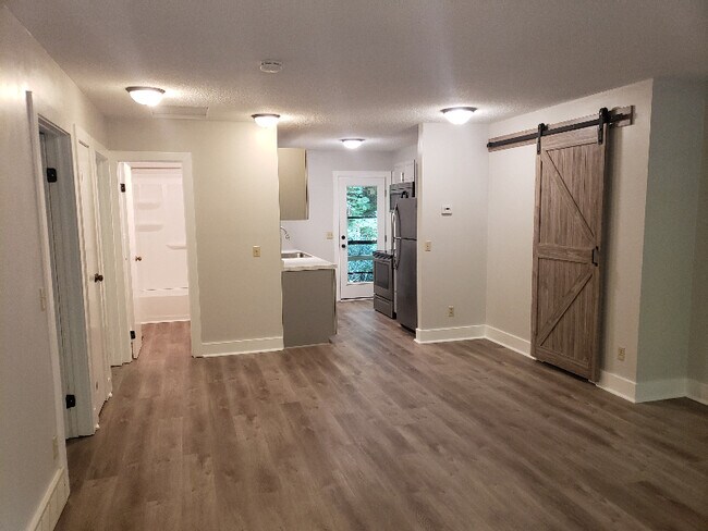 Building Photo - 4055 S Thornapple Hollow