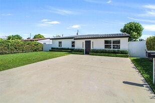 Building Photo - 18361 NE 20th Pl