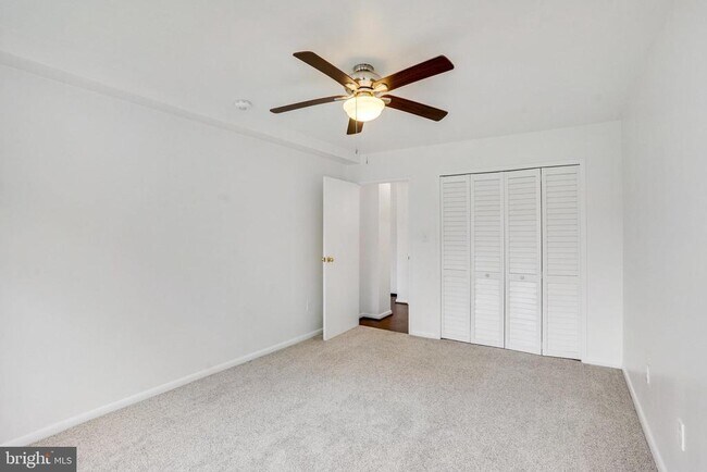 Building Photo - 6621 Wakefield Dr