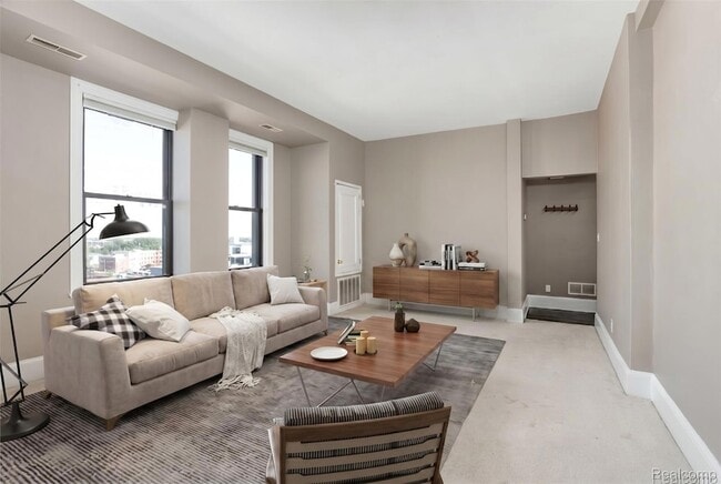 Building Photo - 2900 E Jefferson Ave