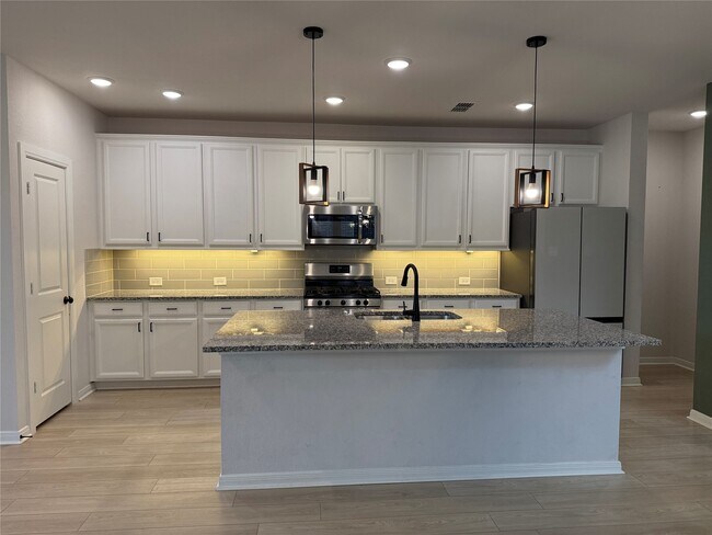 Building Photo - 18314 Midnight Stone Ln